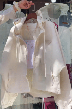 🌟 Trendy Hooded Zip-Up – Everyday Comfort