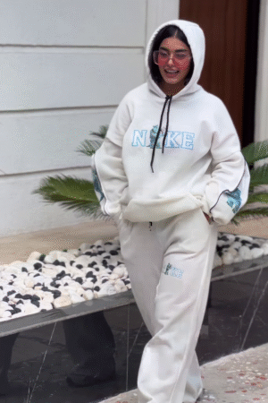 Trendy Crop Tops for Modern Divas