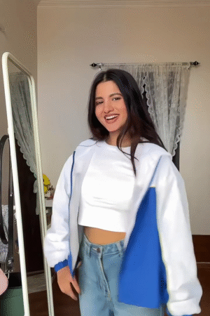 Frosted Grace – The Art of Modern Warmth