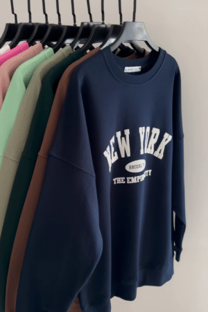 ✨ Urban Classic – Oversized Printed Sweatshirt 🖤