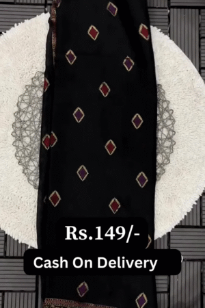 Golden Elegance: Look Mesmerizing in This Shimmering  Saree – A Perfect Blend of Luxury and Glamour